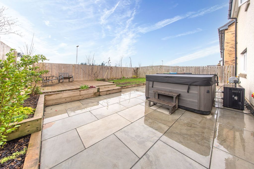 Additional image 16 of 3 bed detached house for saleBaxter Road, East Calder EH53