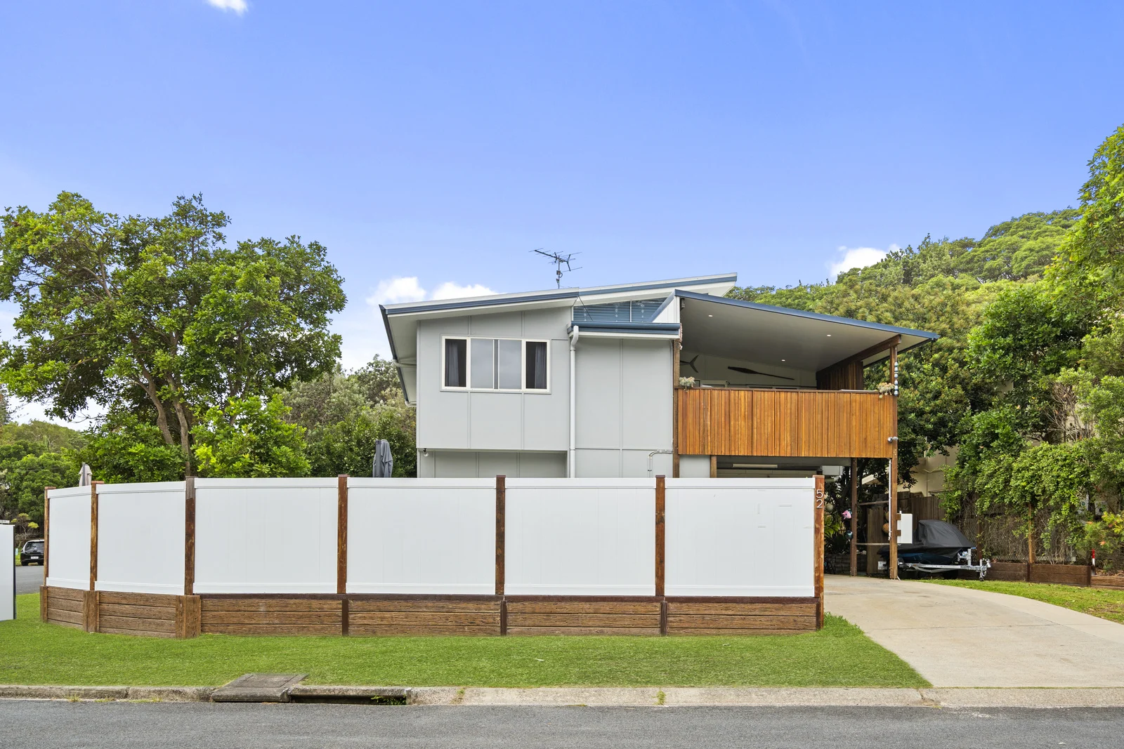 Additional image 2 of 52 Samarinda Way, Point Lookout QLD 4183