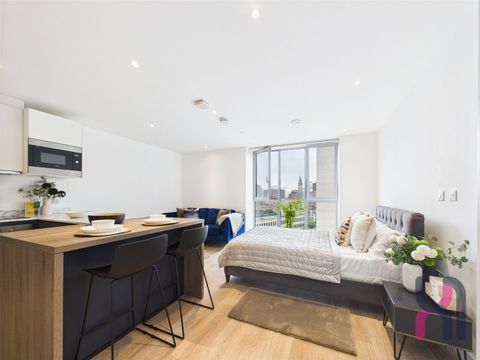 Riverside, Quay Street, Salford M3, Studio to rent