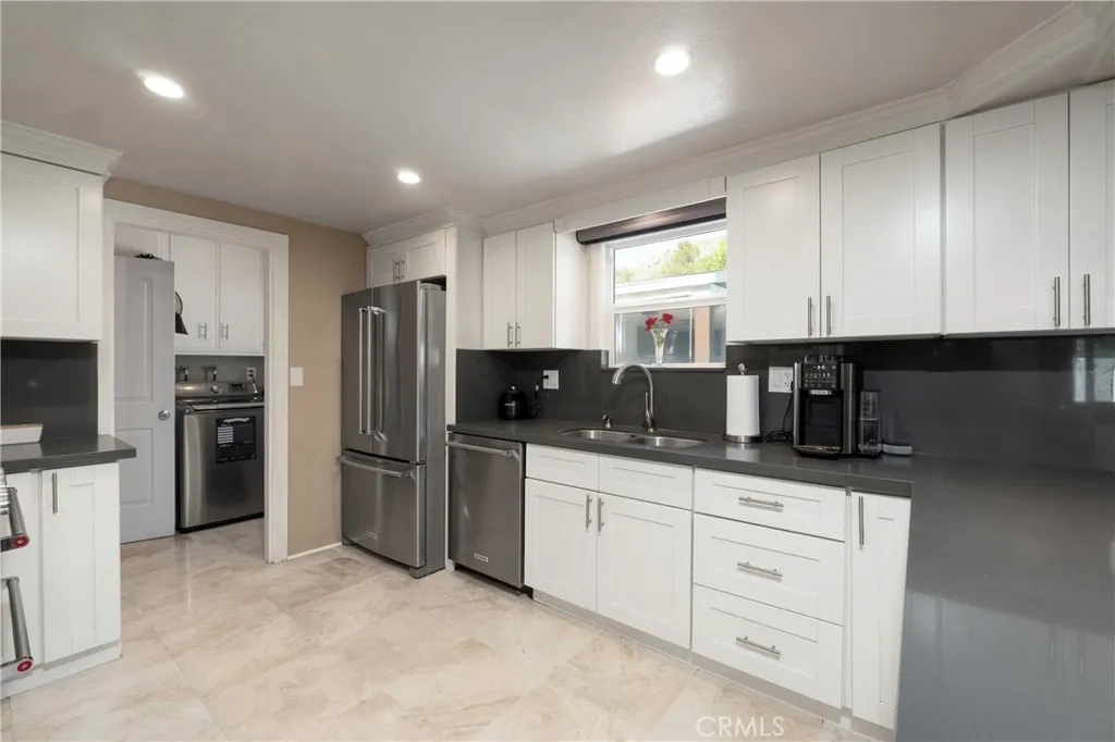 Additional image 85 of 5481 Peacock Ln, Riverside, CA 92505