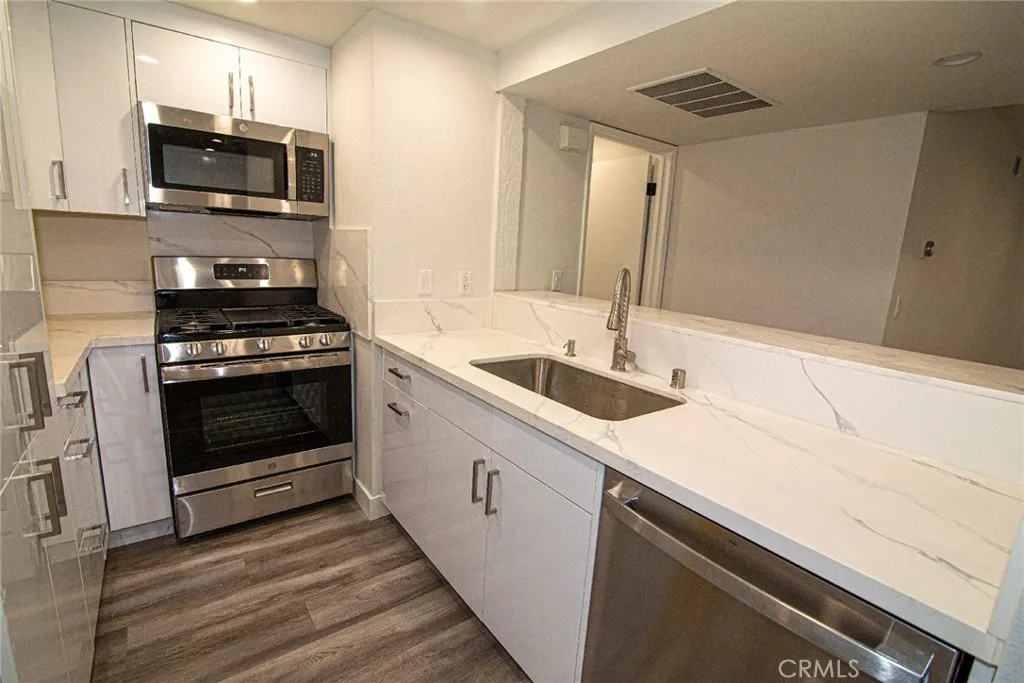 Additional image 6 of 6275 Canoga Avenue Unit 73, Woodland Hills, CA 91367