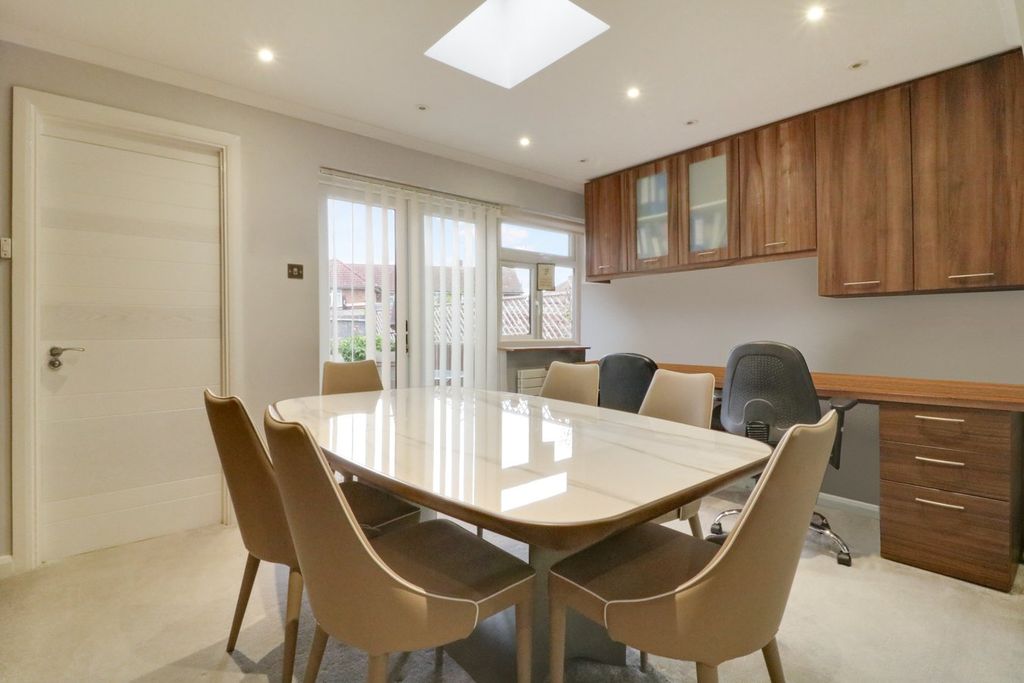 Additional image 5 of 2 bed terraced house to rentVane Close, Harrow HA3