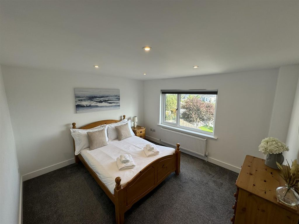 Additional image 11 of 4 bed semi-detached house to rentAlexandra Place, St. Ives TR26