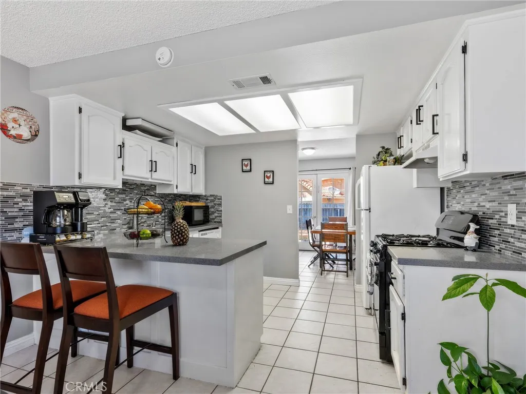 Additional image 39 of 15880 Elcona Place, Victorville, CA 92395
