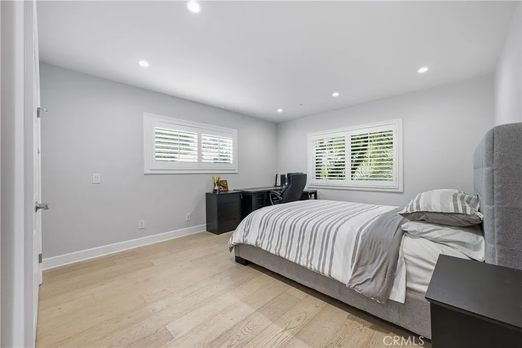 Additional image 51 of 9867 Whitwell Dr, Beverly Hills, CA 90210