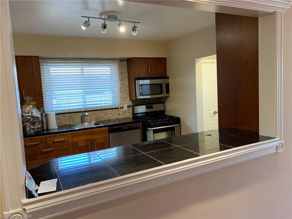 Additional image 4 of Upper-216 West 16th Street, Hamilton, ON, L9C 4C6