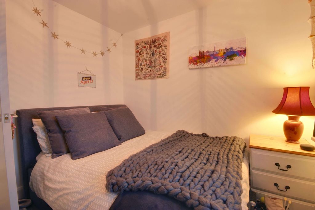 Additional image 17 of 3 bed terraced house to rentLord Roberts Road, Beverley HU17
