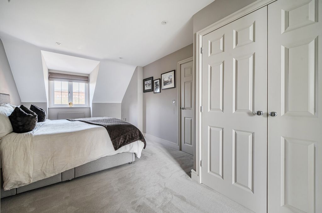 Additional image 19 of 4 bed detached house for saleElen Place, Bracknell, Berkshire RG42