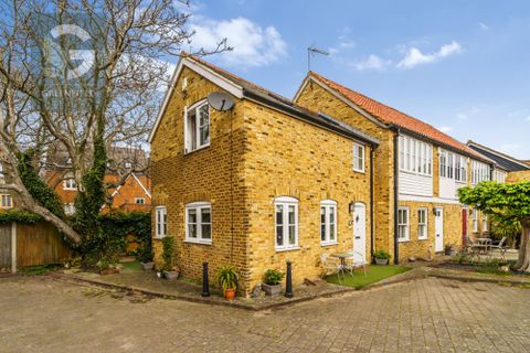 High Street, Ewell KT17