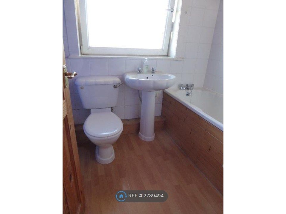 Additional image 7 of 2 bed flat to rentClaverhouse Drive, Edinburgh EH16