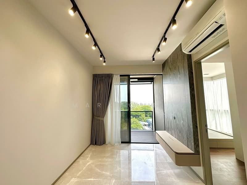 1 Meyer Place photo 3