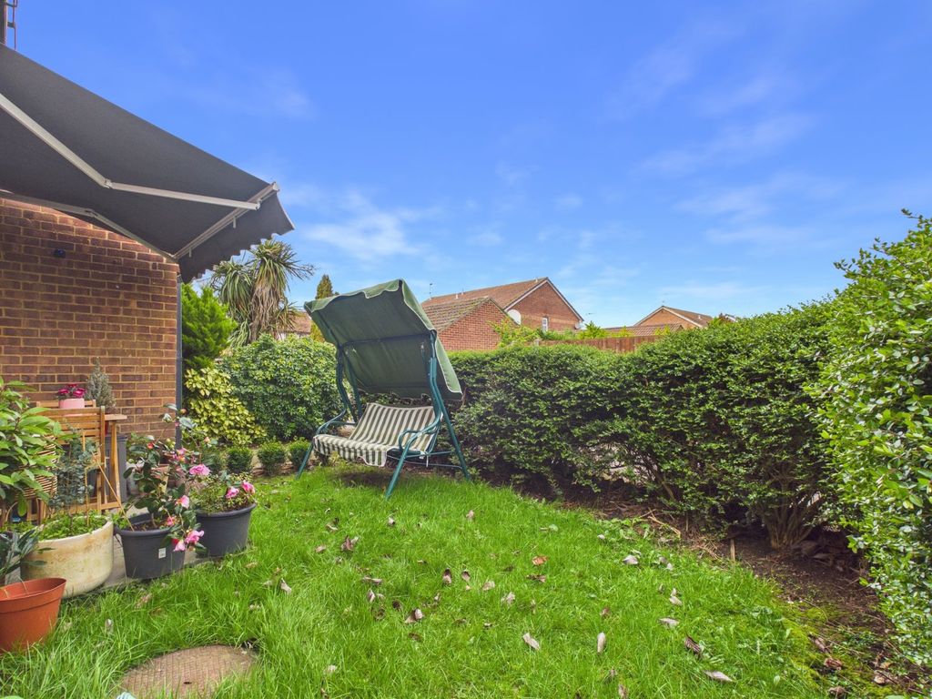 Additional image 4 of 2 bed flat for saleBoveney Close, Cippenham, Berkshire SL1
