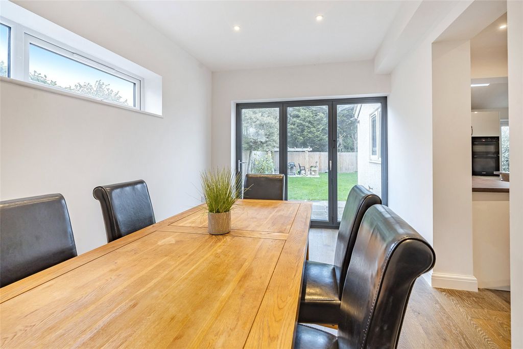 Additional image 4 of 4 bed semi-detached house to rentThe Drive, Cornmeadow Lane, Worcester, Worcestershire WR3