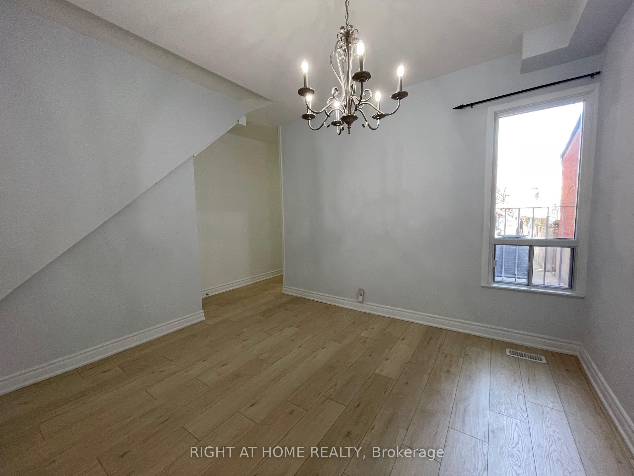 477 Ossington Avenue, Toronto, ON, M6G 3T3