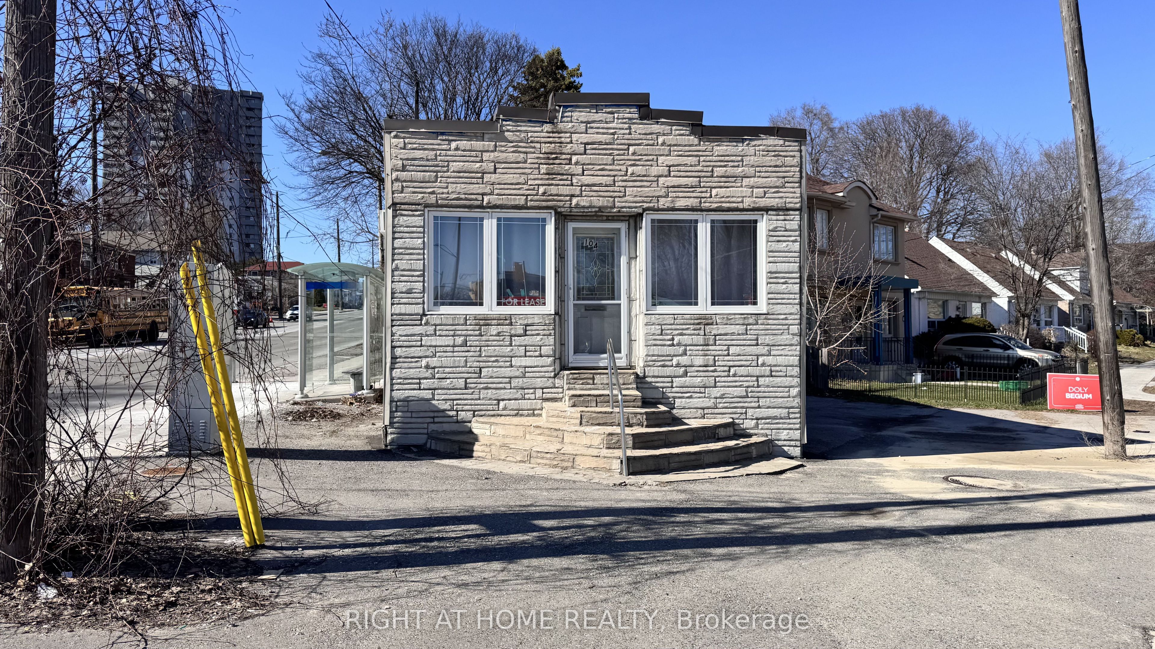 Unit 1-Unit 1, 104 Danforth Road N, Toronto, ON, M1L 3W7
