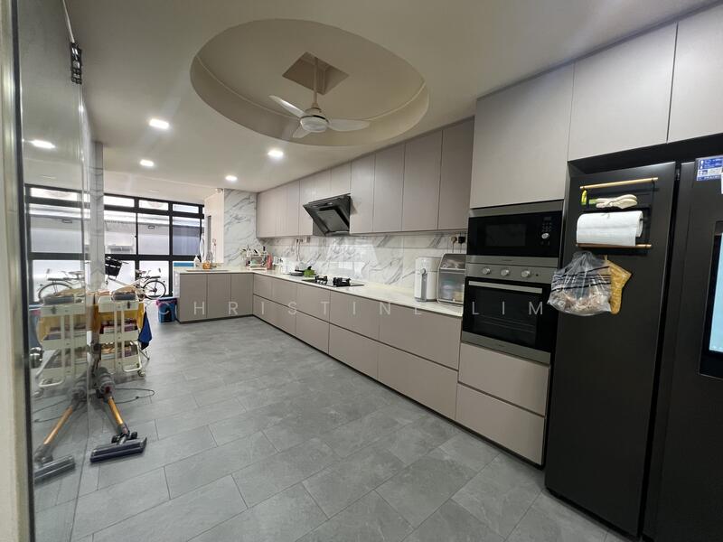 Sunbird Avenue photo 2