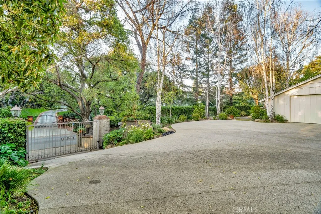 Additional image 35 of 17420 Rancho St, Encino, CA 91316