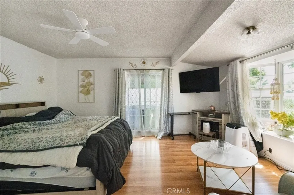 Additional image 42 of 22111 Covello St, Canoga Park, CA 91303