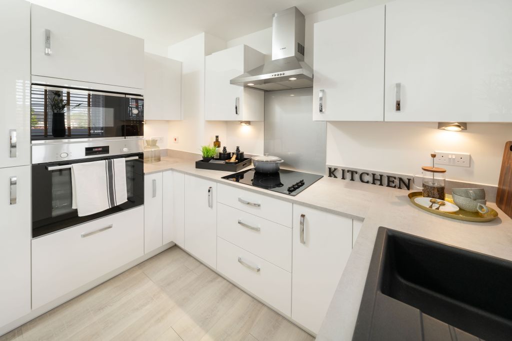 Additional image 2 of 2 bed flat to rentQueens Road, Weybridge KT13
