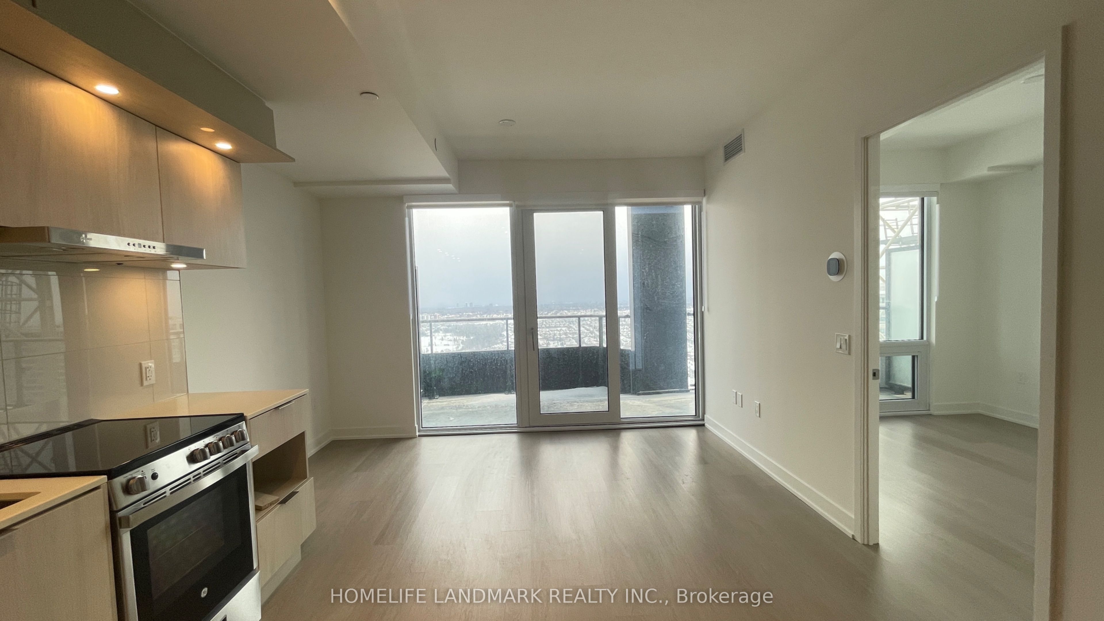 2409-448 Burnhamthorpe Road W, Mississauga, ON, L5B 0R4