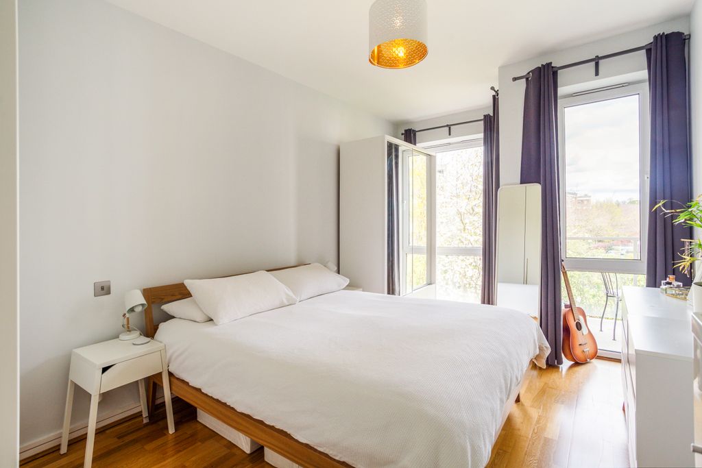 Additional image 13 of 1 bed flat for sale40 Melliss Avenue, Richmond TW9