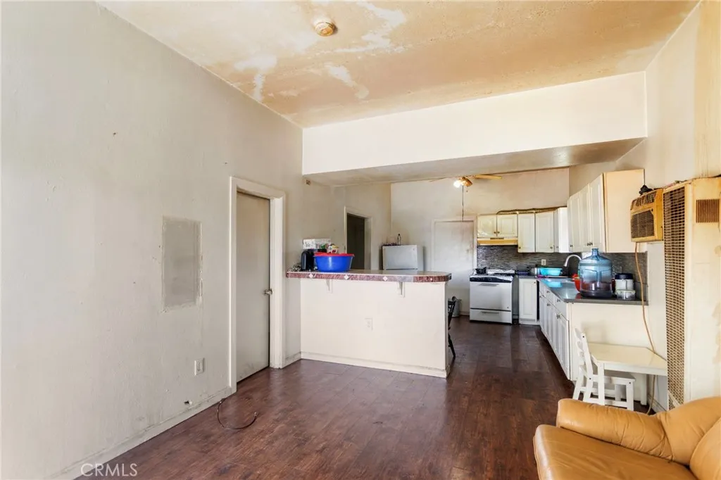 Additional image 8 of 1150 W Victoria Street, San Bernardino, CA 92411