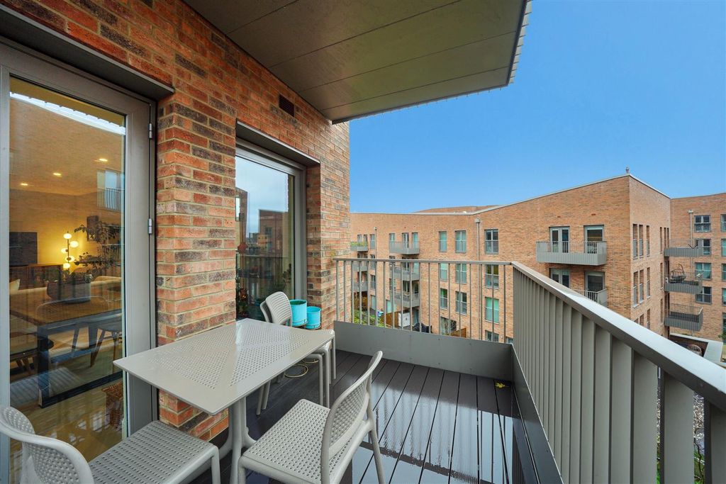 Additional image 8 of 2 bed flat to rentRoyal Engineers Way, Millbrook Park NW7