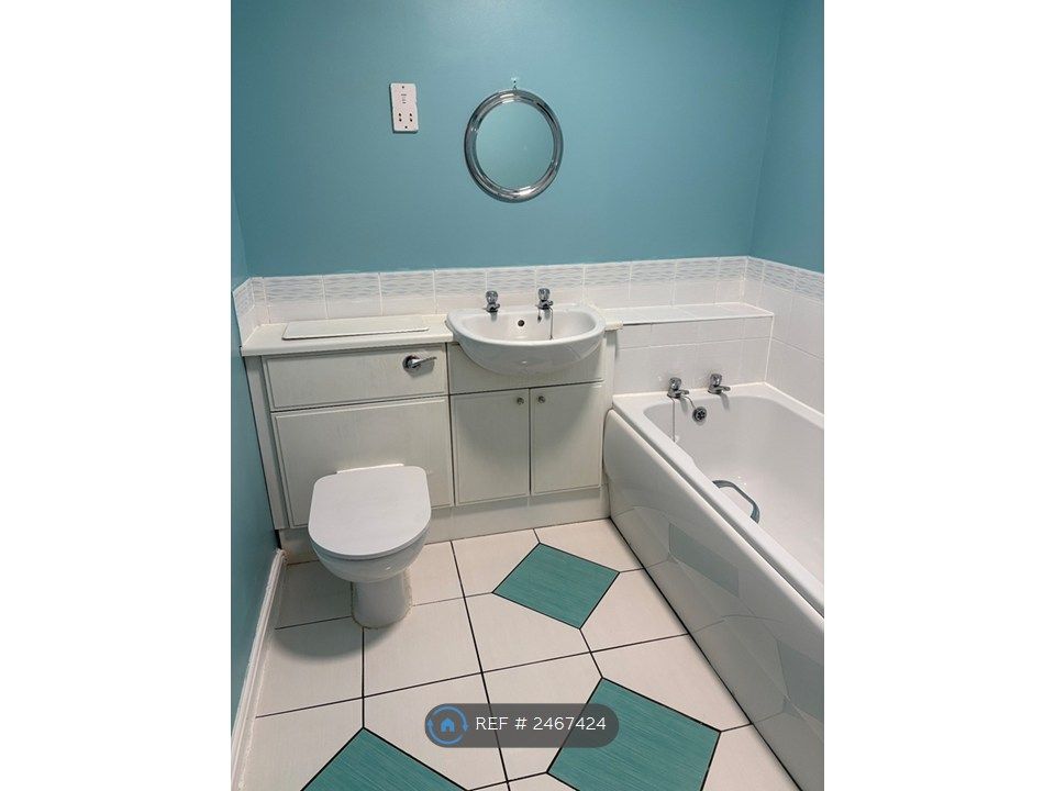 Additional image 10 of 2 bed flat to rentWest Street, Paisley PA1