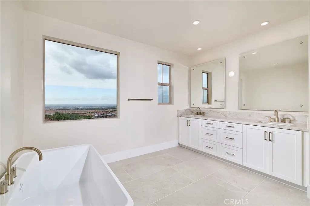 Additional image 44 of 103 Oakstone, Irvine, CA 92618