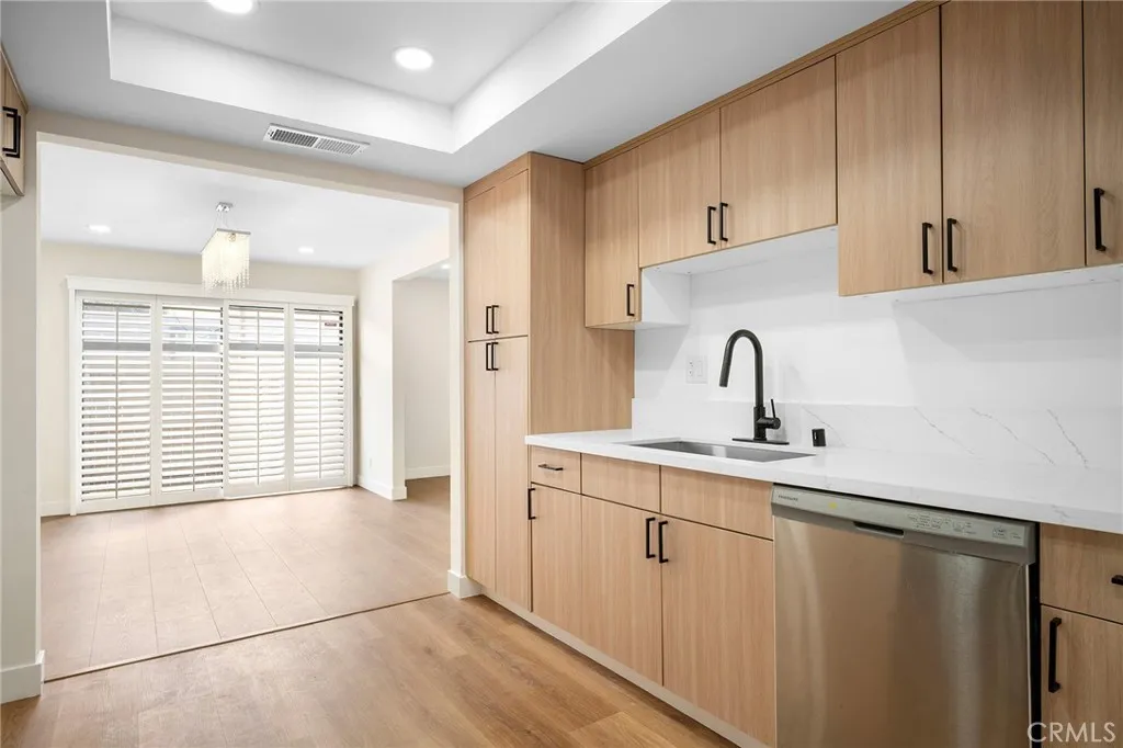 Additional image 15 of 8601 Sunland Boulevard Unit 5, Sun Valley, CA 91352