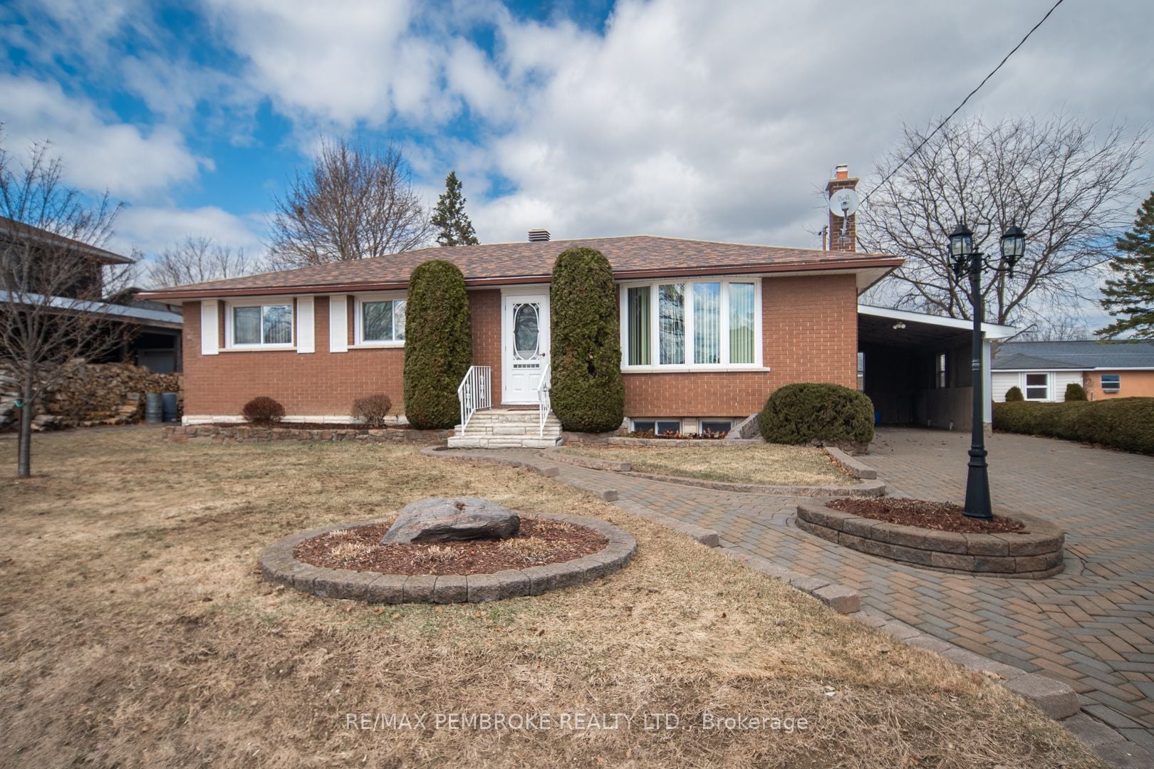 395 Chamberlain Street, Pembroke, ON, K8A 2N3