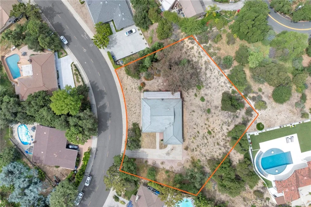 Additional image 112 of 3737 San Augustine Dr, Glendale, CA 91206