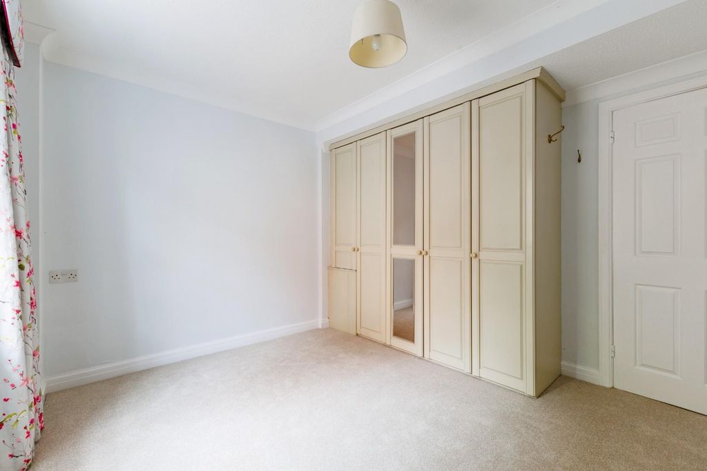 Additional image 12 of 1 bed flat for saleThe Close, Salisbury SP1