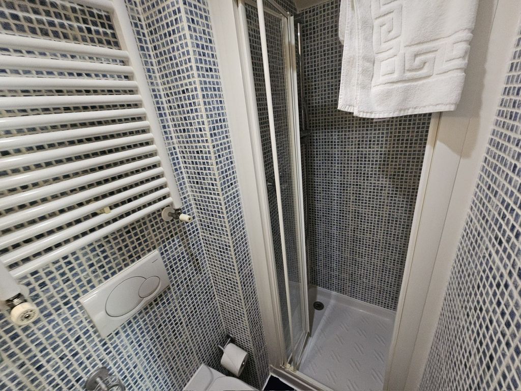 Additional image 7 of Studio to rentCartwright Gardens, London WC1H