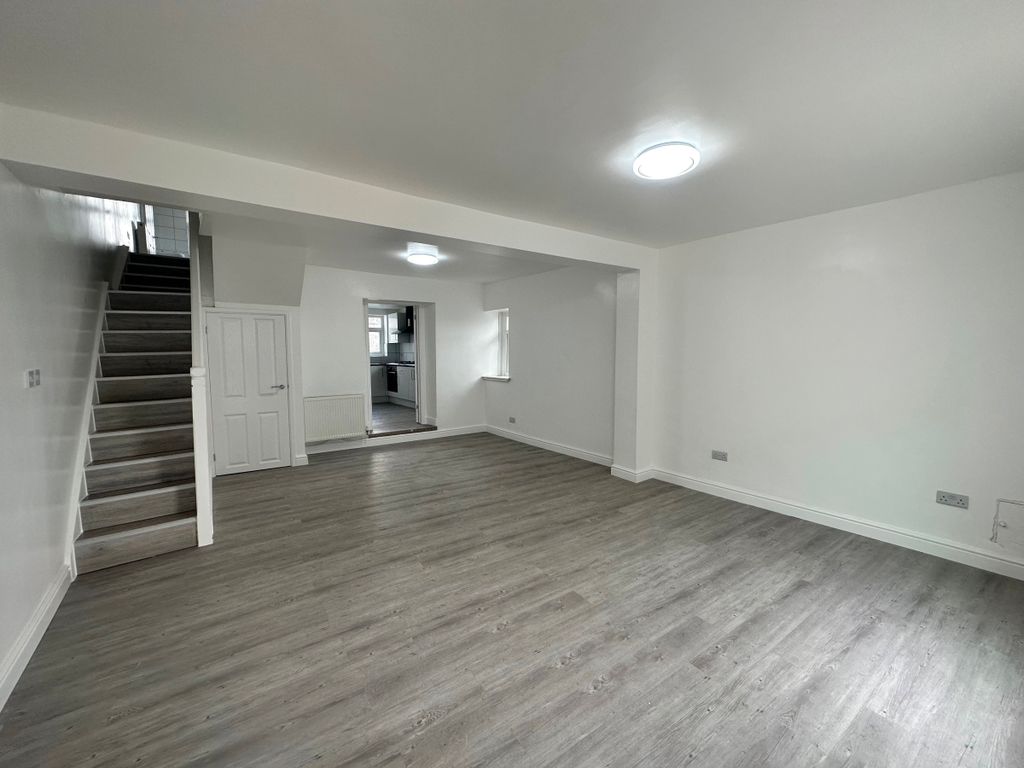 3 bed terraced house to rentClifton Hill, Swansea SA1