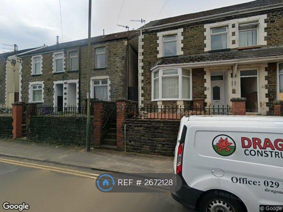 2 bed semi-detached house to rentMill Road, Caerphilly South Wales CF83
