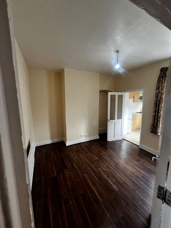 Additional image 8 of 3 bed terraced house to rentSpencer Road, Ilford IG3