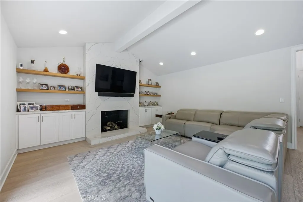 Additional image 14 of 9867 Whitwell Dr, Beverly Hills, CA 90210