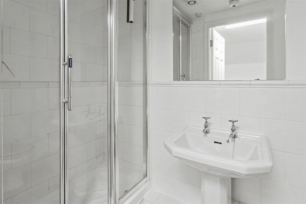 Additional image 17 of 3 bed flat to rentTown Street, Bramcote, Nottingham NG9