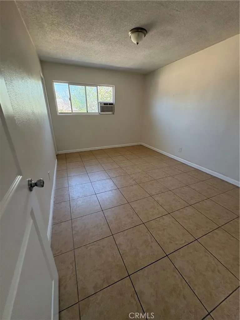 Additional image 29 of 2004 W 15th St, San Bernardino, CA 92411