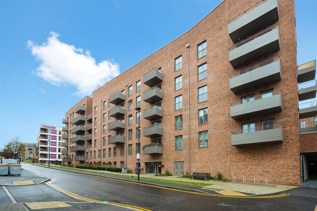 Additional image 16 of 2 bed flat to rentRoyal Engineers Way, Millbrook Park NW7