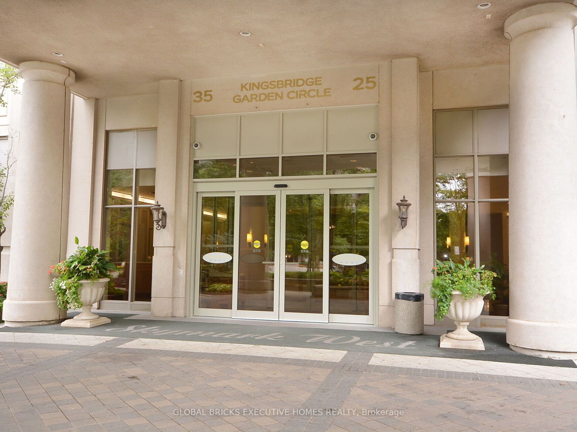 Additional image 3 of PHO8-25 Kingsbridge Garden Circle, Mississauga, ON, L5R 4B1