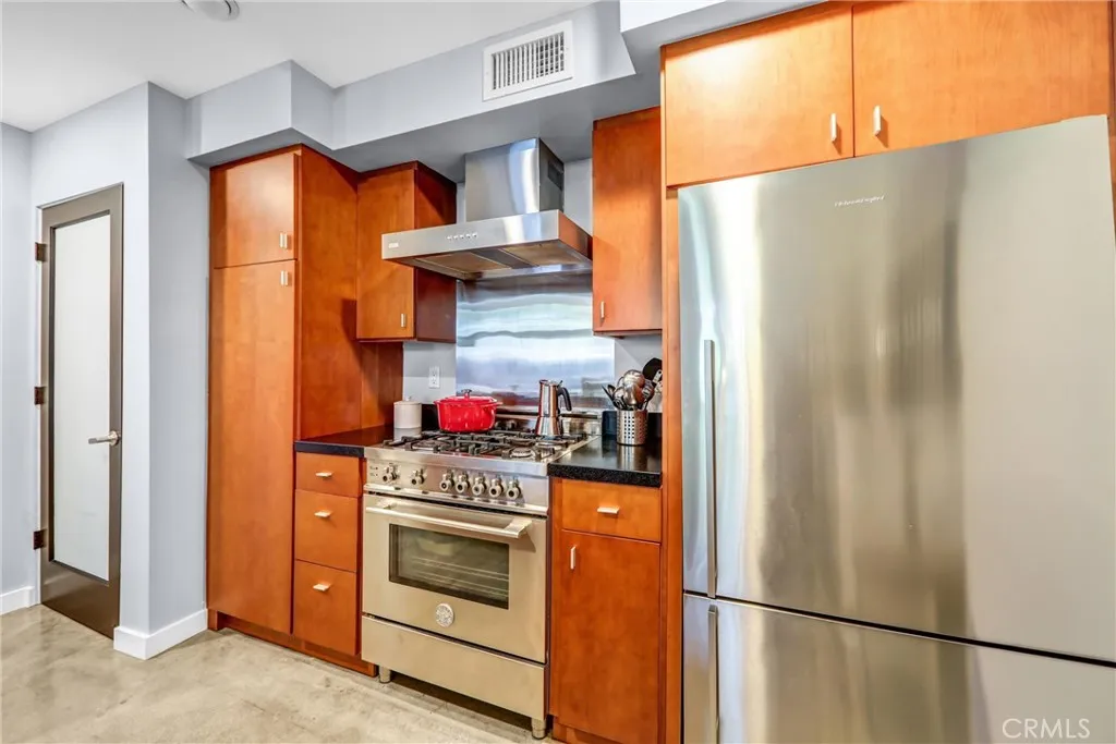 Additional image 47 of 1120 N El Centro Ave Unit 5, Los Angeles, CA 90038
