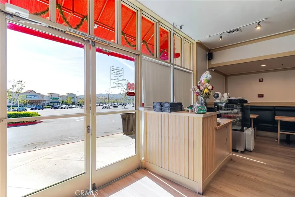 25712 The Old Road, Valencia, CA 91381 photo 4