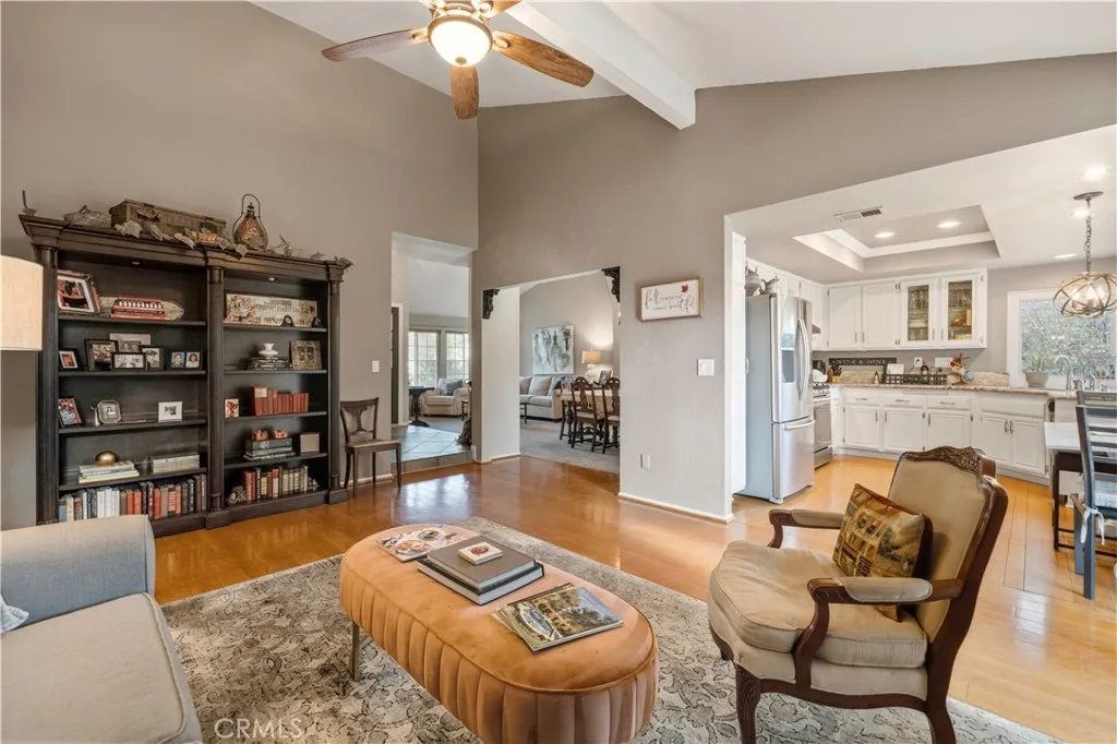 Additional image 98 of 25547 Via Impreso, Valencia, CA 91355