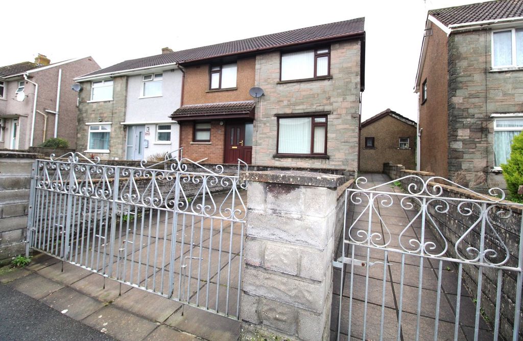 3 bed semi-detached house for saleTon Glas, Bridgend, Bridgend County. CF31