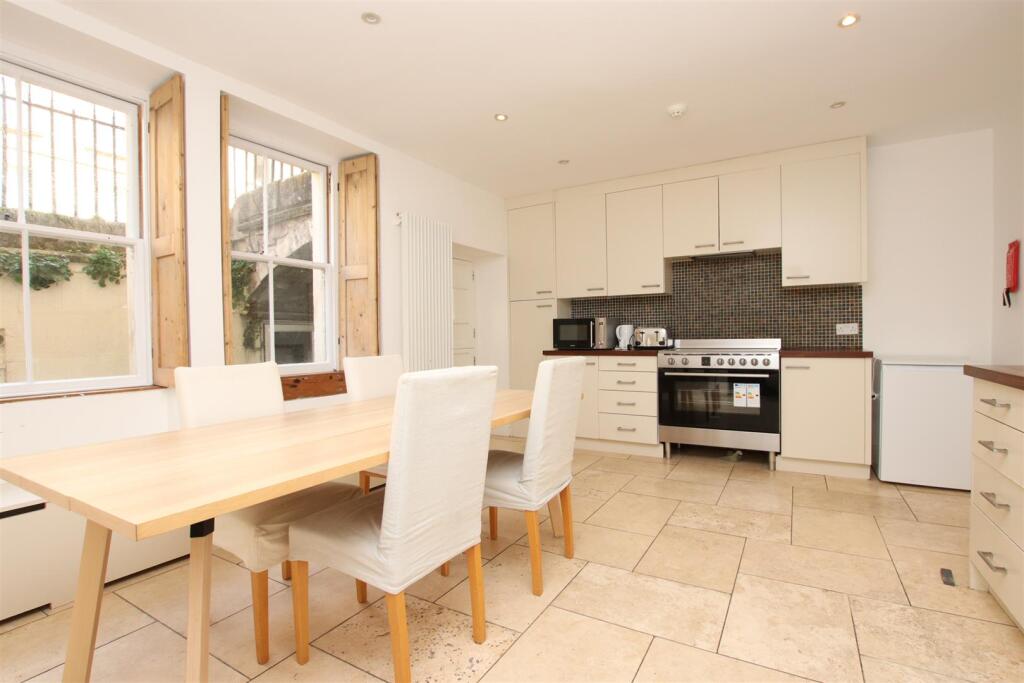 Rivers Street, Bath, BA1