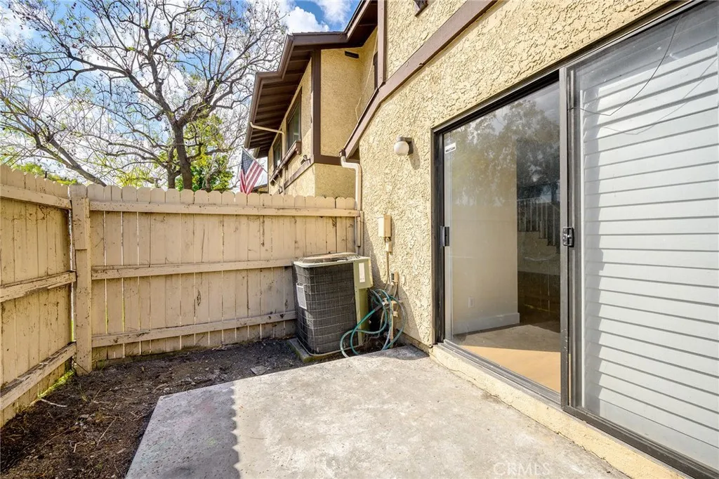 Additional image 11 of 8601 Sunland Boulevard Unit 5, Sun Valley, CA 91352