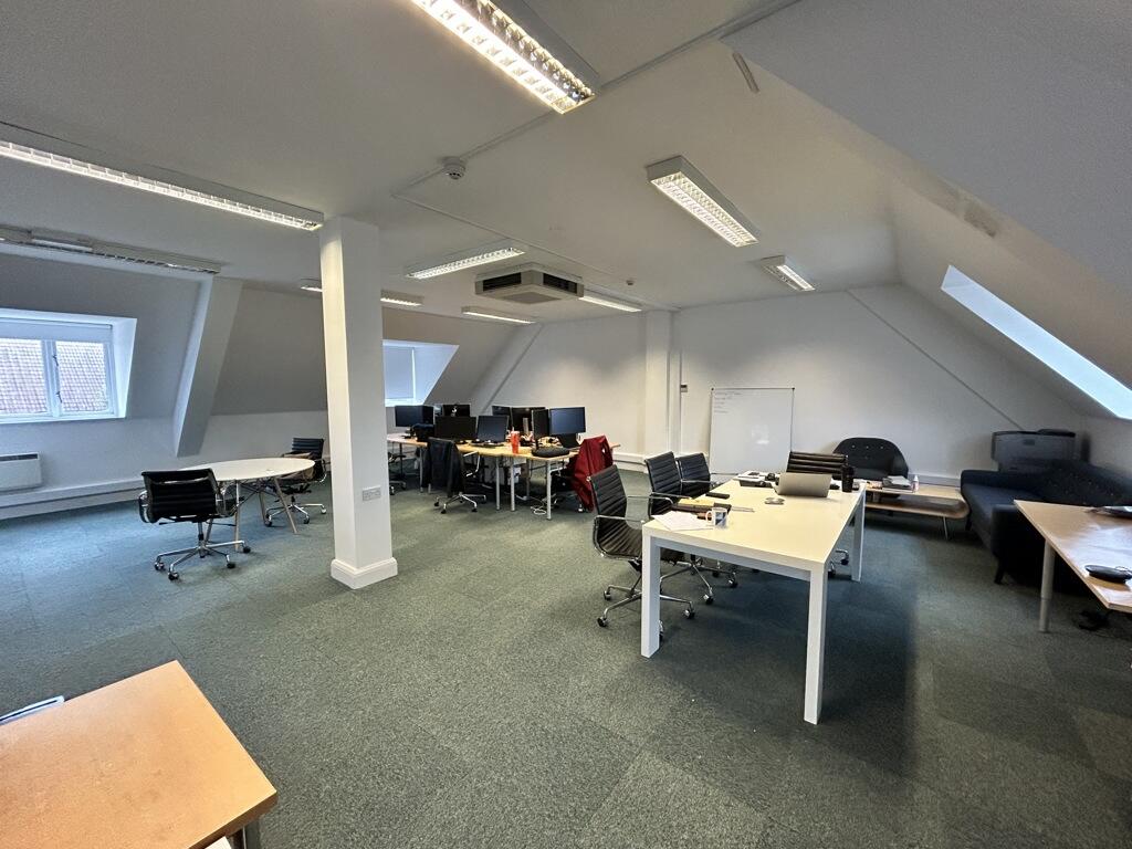Additional image 3 of Second Floor, 25 Windsor Castle, Upper Bristol Road, Bath, Bath and North East Somerset, BA1 3DN
