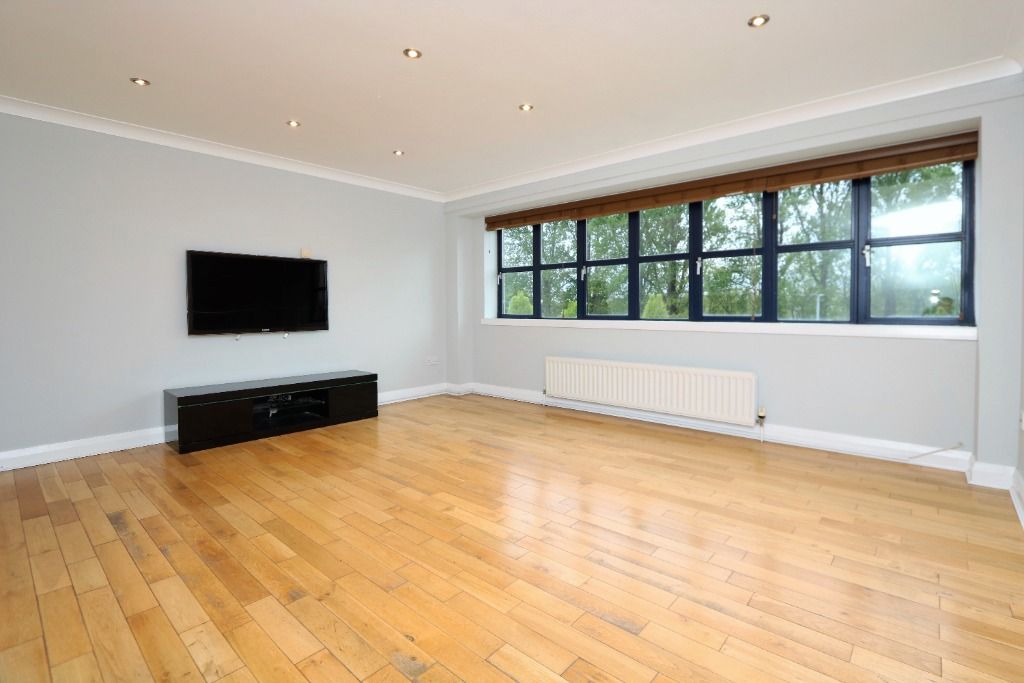 2 bed flat to rentShieldhall Road, Glasgow G51 photo 2